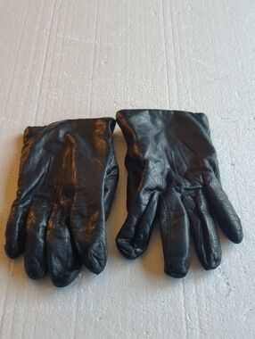 Classic Black Leather Men's Gloves, Medium